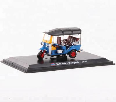 China Eco-friendly 1980 Lion Blast Tuk Tuk Bangkok Thailand Car Tricycle Alloy Decoration Collection 1:43 for sale