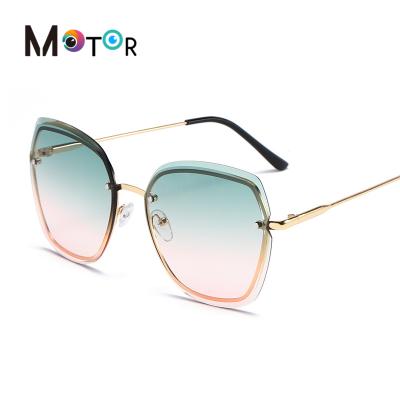 China 2021 fashion sunglasses custom logo sandbeach sunglasses metal frame resin ZR6002 lens Korean style eye use sunglasses for women for sale