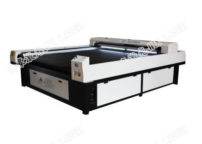 China Cortadora del laser de la tela de los vestidos, cortadora profesional del laser de la ropa en venta