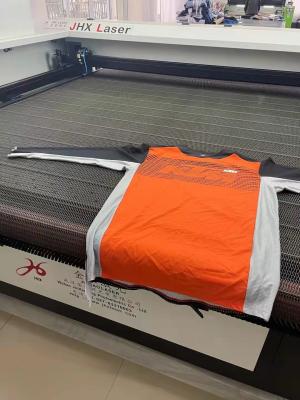 China Visions-Laser-Schneidemaschine 100W 130W für Sportkleidung zu verkaufen