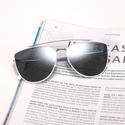 China New Design High Quality Oversized Women's Nylon Polarized Sunglasses OEM Fashion Sunglasses Metal Cateye Sun Glasses 2022 for sale