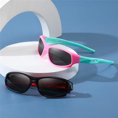 China Fashion sunglasses ready goods TR flexible kids sunglasses for boys girls sport sunglasses for kids age 3-10 for sale