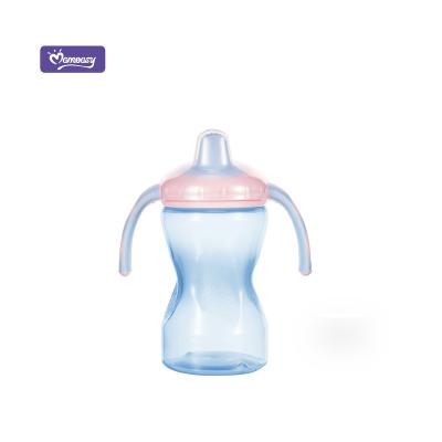 China Momeasy BPA Free PP Water Bottles Flip-Lid Free Strap Handled Infant Feeding Water Sippy Cups Kids Baby Training Cup for sale