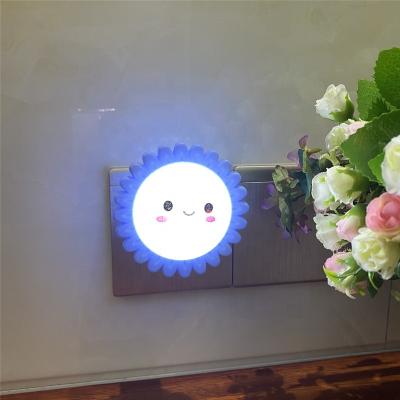 China High Quality Qiaolian Switch Night Light Mini Baby Soft Led Light Sleep Care Mid Century Small Sun Led Night Light for sale