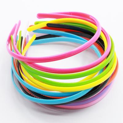 China Hair Decoration Mix Candy Colors 0.8cm Cheap Girls Thin Hair Headband Plastic Hair Band With Teeth Assorted Colors Plastic Hair Cap Ornament for sale