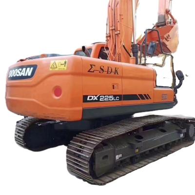 China High quality used Dx 225lc excavator with low price and original engine for sale 1mÂ ³ for sale