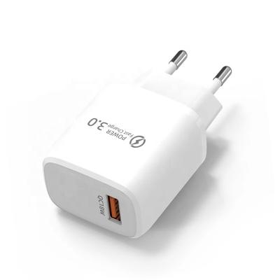 China Wholesale Speed ​​Wholesale QC3.0 Plug QC3.0 18W USB Phone Charger 5V 3A Travel Charger Adapter 18W UK QC USB Wall Quick Charging Single Left Quick Charger for sale