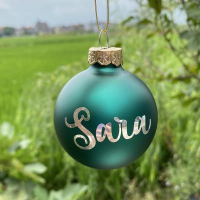 China Dropshipping Personalized Green Christmas Ornament Decor Family Christmas Mom To Be Gifts Glass Ball for sale