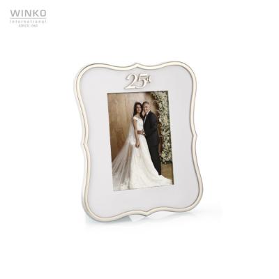 China Home Matte Paper Birthday Decor Wedding Gifts Metal Photo Frame Low MOQ 13X18Cm for sale