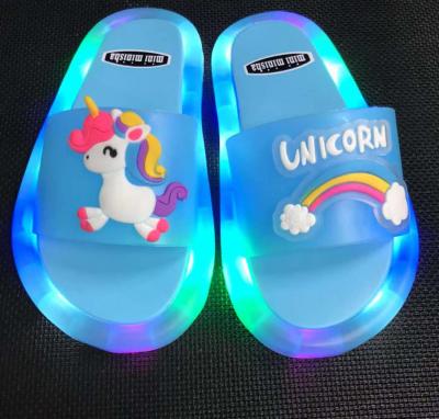 China Hot Selling Wholesale Light Kids LED Lights Smiling Face Home Outdoor Open Toe Slides Slippers For Babies for sale