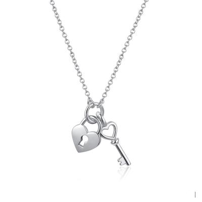 China FASHIONABLE Personalized 925 Grade Sterling Silver Heart with Key Necklace for sale