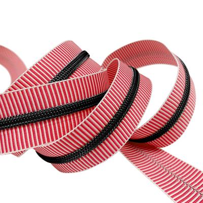 China Long Lasting Custom Color Zipper Stripes Tape #5 Nylon Coil Jacquard Zipper For Luggage Backpack for sale