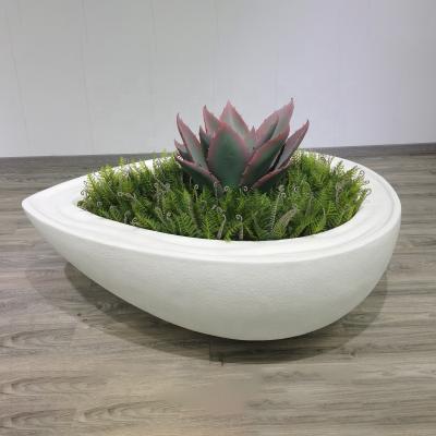 China Modern Nordic Modern Planter Pot Large Outdoor Garden Art Decoration Planter Fiberglass Planters for sale