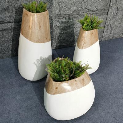 China Modern Corrosion Resistance Flowerpot Fiberglass Pots Planters Green Plant Flowerpot Decoration for sale