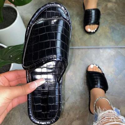 China 2021 fashion trend designer slippers women brands sandals and famous slipper women form slipper for sale