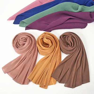 China Peated Wrinkle Chiffon Head Scarf Muslim Heavy Fabric Pleated Hijab Scarf For Women for sale