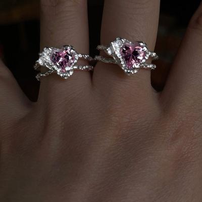 China Delicate Vintage Silver Plated Pink Heart Diamond Rings Bling Cubic Zirconia Heart Rings For Women Jewelry for sale