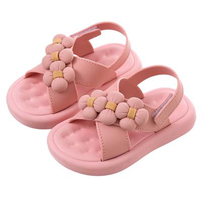 China 2023 Soft Baby Cartoon Baby Sandals Low Price Kids Sandals Beautifule Girls Black Kids Shoes Cute Soft White Pink Summer Girls Shoes for sale