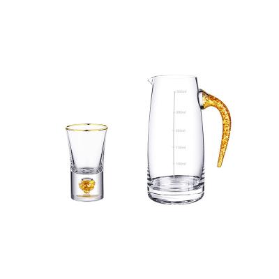 China GIFT BOX A cup with gold leaf glass and white wine dispenser, strong wine glass and small crystal home wine glass wine set for sale