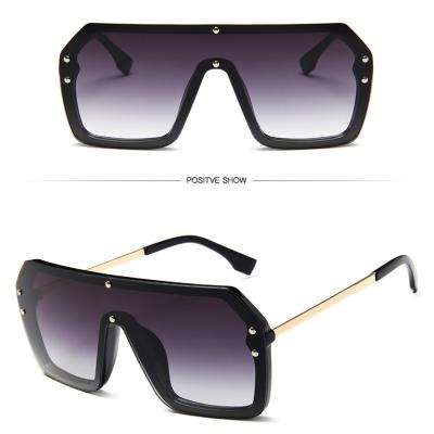 China Hot Selling Multicolor Sunglasses Fashion Women Vintage Designer One Piece Oversized Square Lens Hot Sale for sale