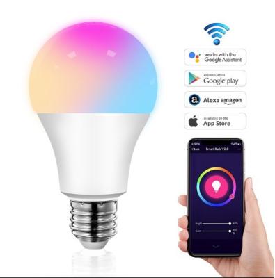 Cina 80lm/W Lampada Efficienza luminosa Multicolore Dimmabile TUYA WiFi Lampada LED per uso domestico in vendita