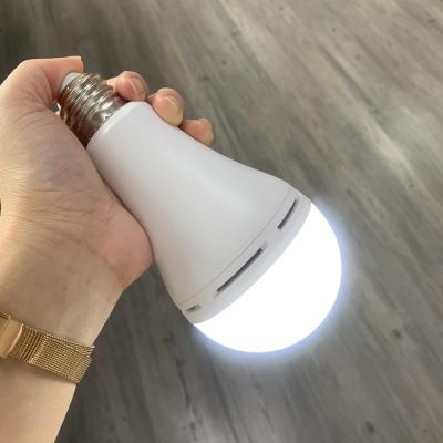 中国 カラーレンダリングインデックス Ra 80 A70 室内用 LED 非常用電球 E27 光 7W 9W 12W 15W 販売のため