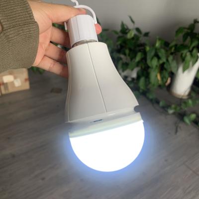 China Rechargeable Led Bulb And Emergency Bulb Energy Saving Intelligent Emergency Light for sale