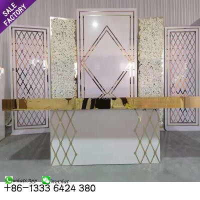 China New 2021 Wedding Design Crystal Wedding Background Gold Wedding Backdrop For Wedding Stage Decoration for sale