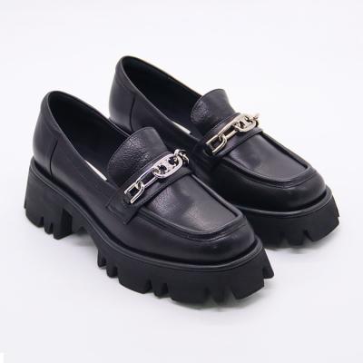 China Wholesale Customized Waterproof Platform Guangdong Genuine Retro Leather Loafer Shoes Women for sale