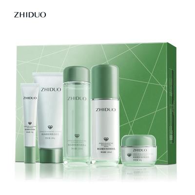 China Flower Green Diamond Skin Rejuvenation Five-Piece Set Anti-Aging Smooth Luminous Moisturizer To Improve Rough Skin for sale