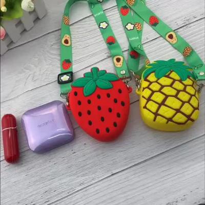 China Cute Fashion Cartoon Fruit Avocado Silicone Pocket Zipper Mini Coin Purse Wallet for sale