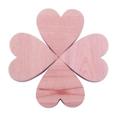 China Wooden Accessories Cedar Closet Accessories Viable Heart Design Hot Sale Red Cedar for sale