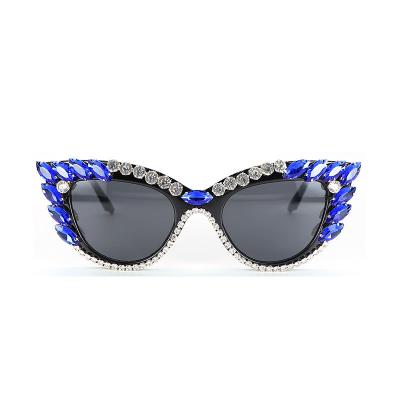 China Fashion Sunglasses Shape Rhinestone Glass Rhinestone Sunglasses Trendy Sunglasses Women for sale