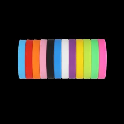 China 202cm and 180cm Length Customized Solid Color Eco-friendly Luminous Color Silicone Wristbands Wristbands for sale