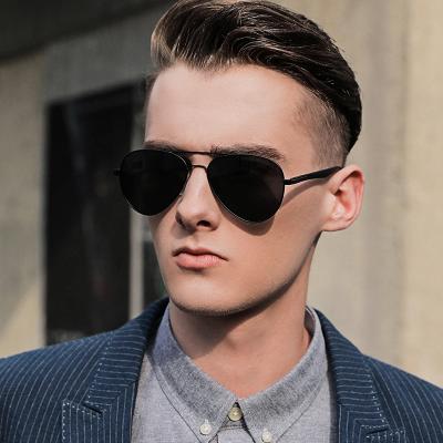 China Fashion Sunglasses Design New Polarized Men Sunglasses PC Metal Eyewear Male Sun Glasses Travel Fishing Oculos Gafas De 2021 for sale