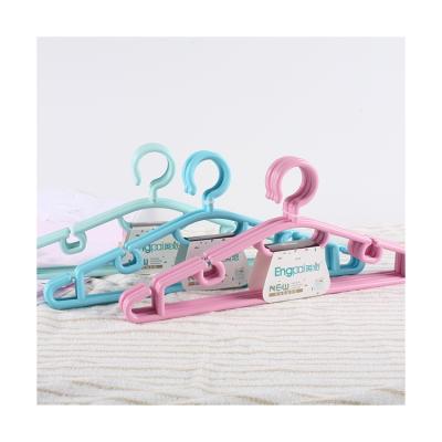 China Eco Friendly Sustainable Custom Color PP Material Cheap Plastic Hanger for sale