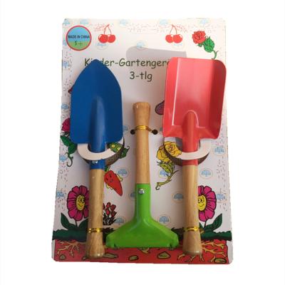 China Mini Multifunctional Kindergarten Tool Kits Kid Garden Tool Three Piece Set Soil Shovel Flower Shovel Rake Kit Patio Plant Garden Set for sale