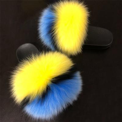 China Soft Fashion Fox Fur Slippers Logo Pvc Slides Ladies Raccoon Factory Trend Fashion Women Fur Slippers Custom Made Real Slippers for sale