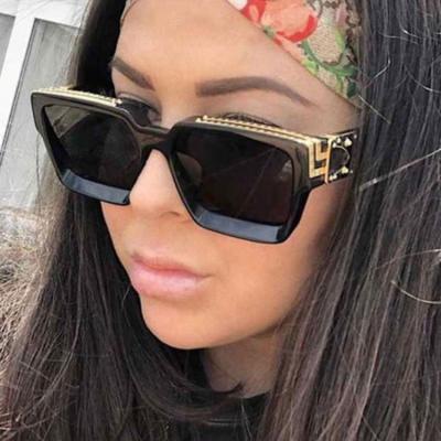 China Luxury Men Women Sunglasses Brand Design Sun Glasses Fashion Square Unisex Shades Plastic High Quality Glass for sale