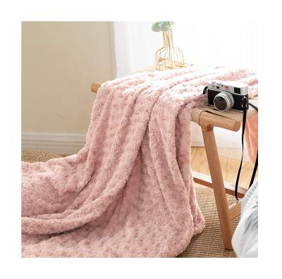 China Anti-pilling Natural Pattern Knitted Plush Rose Throw Blanket for sale