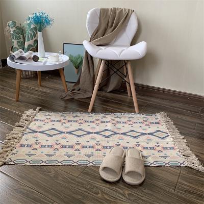 China 2022 Washable New Style Weaving Boho Living Room Floor Carpet Beige Cotton Woven Area Rug For Home for sale