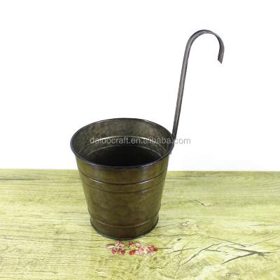 China Europe Custom Home Decoration Flower Pot Balcony Garden Metal Hanging Flower Pot for sale