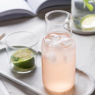 China Viable Crystal Glass Bottle 520ML Scented Fruit Tea Watter Bottle Decorative Cold Transparent Pitcher For Home for sale