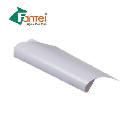 China Pancarta flexible de PVC Outdoor Polyester, Digital de Frontlit que imprime el material 8oz en venta