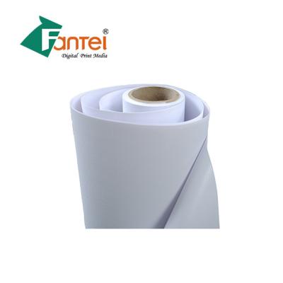 China de Banner van pvc van 240gsm 7oz 200D*300D rolt Koude Gelamineerde Frontlit Te koop