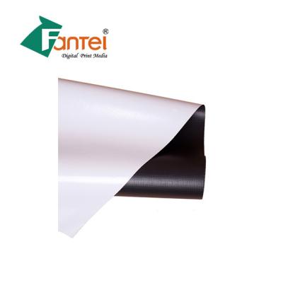 China Matte Blockout Banner Material Solvent brillante entinta la buena suavidad 320gsm en venta