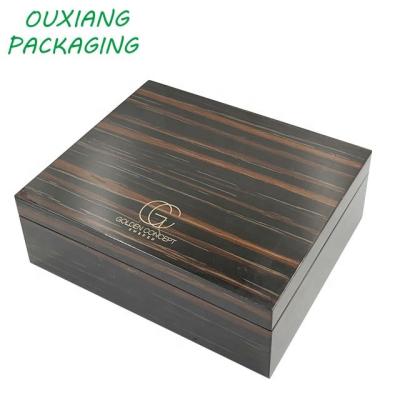 China Handmade Piano Lacquer Wood Black Finish Luxury Ebony Wood iPhone XS Max Gift Box for sale