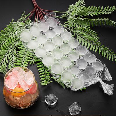 China Rizhao HUAHANG Disposable Ice Cube Faster Freezing Disposable PE Food Grade Auto Seal Ice Cube Mold Trays Maker Bags for sale