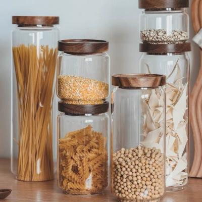 China High Freshness Preservation Kitchen Glass Jar Borosilicate Glass Storage Jar Food With Bamboo Lid for sale