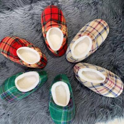 China Cotton Indoor Home Slippers Leisure High Expectation Christmas Winter Slippers Soft Home Shoes for sale